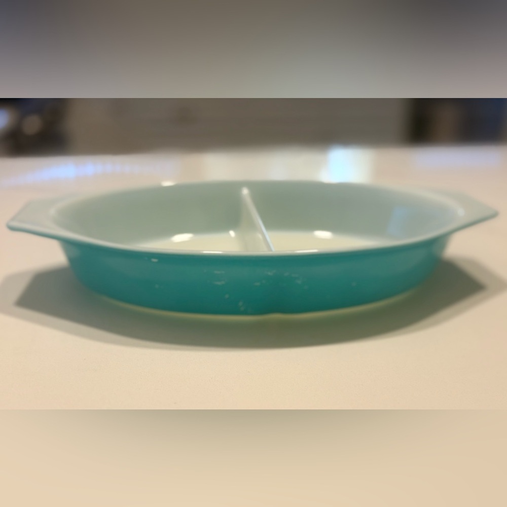 Pyrex  Turquoise Blue Divided Casserole Dish - 1 1/2 QT